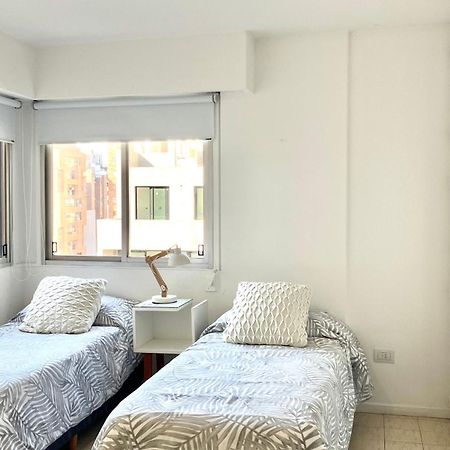 コルドバ2 Dorm Sobre Av Hipolito Yrigoyenアパートメント エクステリア 写真